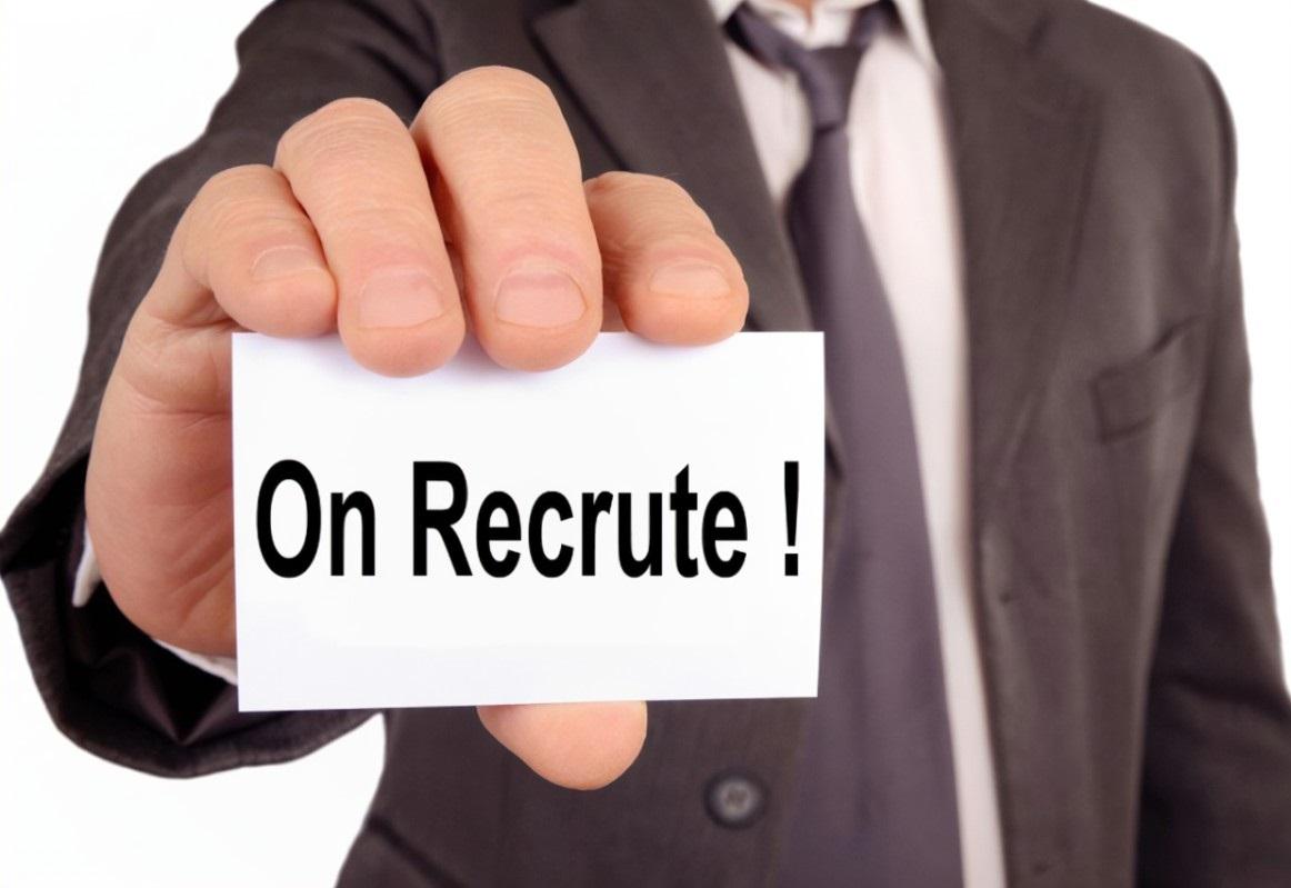 On recrute